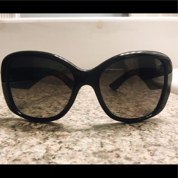 PRADA POLARIZED SUNGLASSES **like new** - Picture 4 of 4